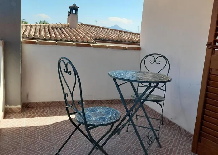 Gasthuis Casa Grazia Deledda 16 *